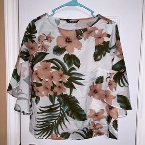 Women’s SHEIN Blouse / Never worn / Size Medium